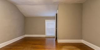 1512 Indianola Ave Gallery 18