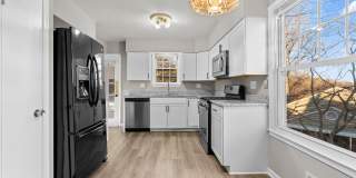 11904 N MARLTON Avenue Gallery 8