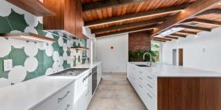 Beautiful Single-Level Home in Kailua's Desirable Beachside Neighborhood Gallery 1
