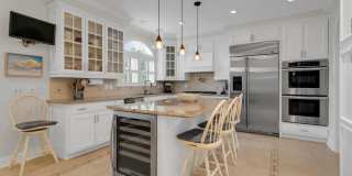 109 Salem Avenue Gallery 21