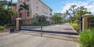5246 MANORWOOD Drive Gallery 20
