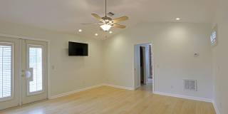 Space, Style & Freedom in a Highly Desirable Fort Myers Location Gallery 7