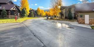 Beautiful townhome, ski shuttle, views, utilities included, pets negotiable, winter lease! Take a look quick! Beautiful townhome, ski shuttle, views, utilities included, pets negotiable, winter lease! Take a look quick! Gallery 46