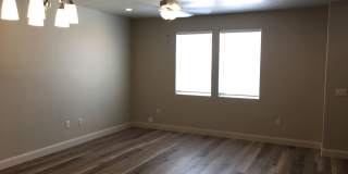 3 bed 2 bath Townhome for rent, small dog under 20 lbs allowed! Gallery 4