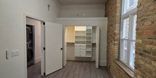 1547 N Milwaukee Avenue N Gallery 11