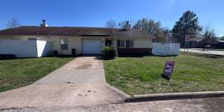 Cozy 2 bedroom, 1.5 bath, 1 car garage. Lawn care is included in the rent!! This is a NO PET PROPERTY!! Cozy 2 bedroom, 1.5 bath, 1 car garage. Lawn care is included in the rent!! This is a NO PET PROPERTY!! Gallery 1