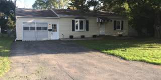 3 Beds, 1 Bath- Ranch, Liverpool-Galeville Gallery 1