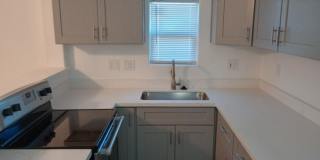 208 E 4th St Gallery 1