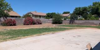 Six Bedroom Home in Bloomington Ranches Gallery 24