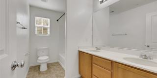 935 SPIRACLE Avenue Gallery 12