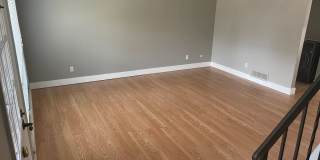 South Denver, 2 bed 2.5 bath Townhome, 2 Car Parking, Close to Light Rail Gallery 11