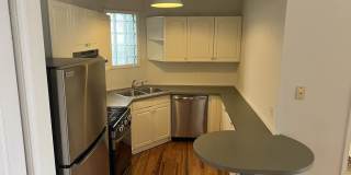 900 North Ashland Avenue Gallery 1