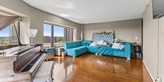 5000 Town Center Gallery 9