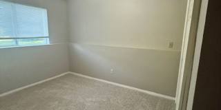 4 Bedroom, 2 Bathroom Duplex - Pet Friendly Gallery 20