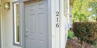 Beautifully Upstairs Condo at Ridgecrest Condominiums!! HOA Pool/Jacuzzi Gallery 1