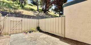 Renovated Townhome in Linda Mar Gallery 27