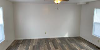 1511 Ripley Street , a large 3 bedroom with fence yard Gallery 7