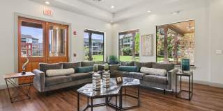 Crenshaw Grand Apartments Gallery 26