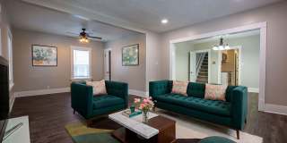 3 Bedroom / 2 Bath Home with Garage off 45th and Leavenworth! Gallery 4