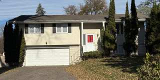 4 Bedroom 2.5 Bathroom House Available Now: Tons of Space & Vintage Charm! Gallery 1