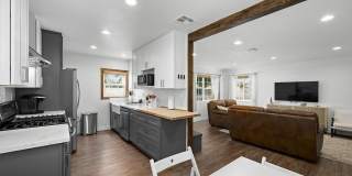 586 DEL MAR Gallery 17