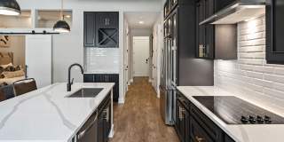 500 West Trade 500 West Trade Gallery 43