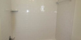 Historic 2 BR Bulgalow with Loft Gallery 18