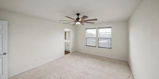 Open-Concept 3BR + Game Room Near Fort Sam & Randolph - Realtor Commission: $500 Gallery 27