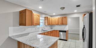 4 bedroom 2.5 bath home in Fort Caroline! Gallery 5
