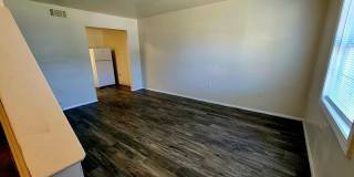 622 E 18th St Gallery 8