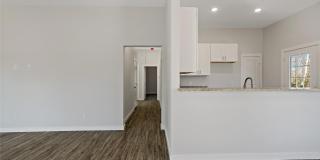 1420 FITZHUGH NE Gallery 1