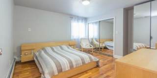 1912 Montgomery Street Gallery 30