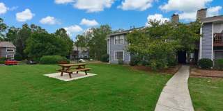 District at Hamilton Place Apartments Gallery 18