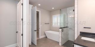 5901 SHERIDAN Gallery 8