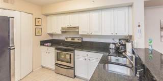 ANNUAL 2025 AVAILABLE IN IBIS CLUB STARTING APRIL 1, 2025  -- Colorful, Bright, Exceptionally Clean --2/2 Condo Gallery 1