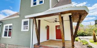Knoxville 37920 - 1 bedroom, 1 bath unit on Second Floor - Contact Tara Hayes (865) 242-8010 Gallery 1
