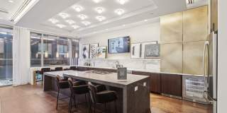 Josephine Gallery 32