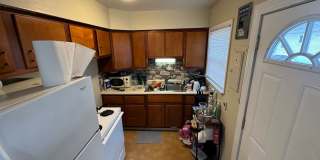 Large 7 bedroom house with 2 kitchens Gallery 6