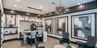 Vintage Foxland Apartments Gallery 21