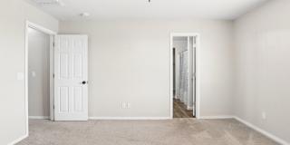 1748 N LOGAN Lane Gallery 14