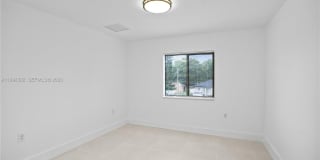 5823 NW 30th ave Gallery 24