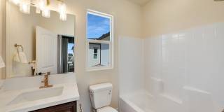 137 N Un St Gallery 28