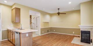 20927 TRINITY Square Gallery 12