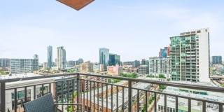 330 N Jefferson Street unit: 1405 Gallery 3