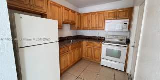 8287 NE Miami Ct Gallery 1