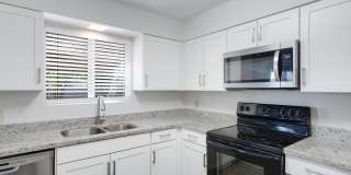 425 E Oxford Drive Gallery 14