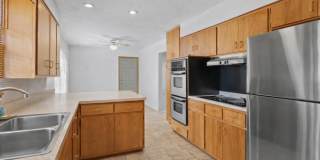 SUMMER SPECIAL! Beautiful 3 bedroom house on Bloomington's Eastside - Available Now! Gallery 6