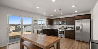 Beautiful 2022 Built Home With Views! Gallery 6