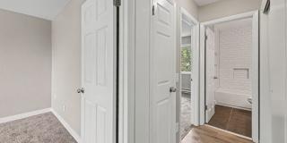FOR RENT! Beautifully Remodeled 2 Bed/1 Bath Unit – Don’t Miss Out! Gallery 16