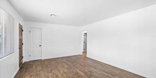 528 W 18th Street Gallery 7